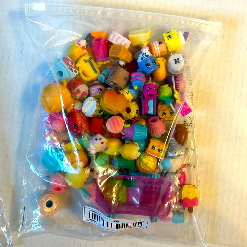 HUGE LOT of 70 Food/Grocery Shopkins!